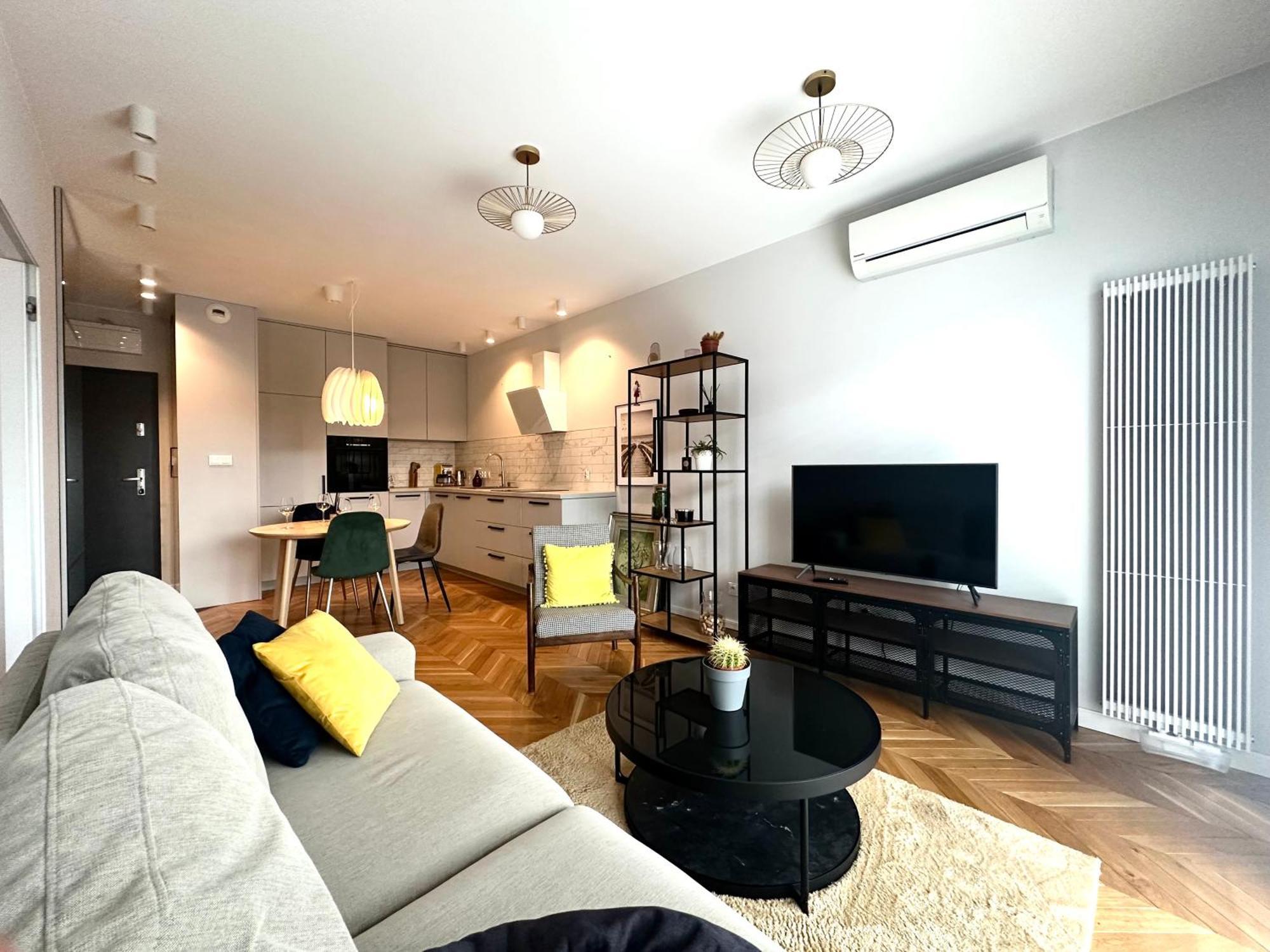 Apartament Mieszczanska 25 - Self Check-in 20h - Parking & Lift Wrocław