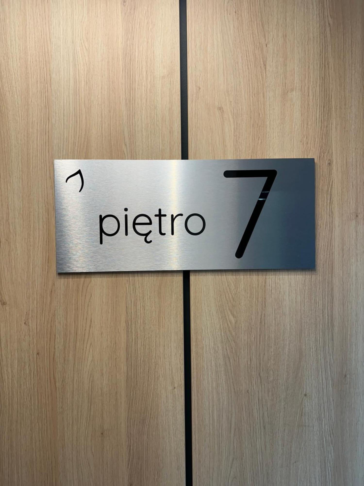Apartament Mieszczanska 25 - Self Check-in 20h - Parking & Lift